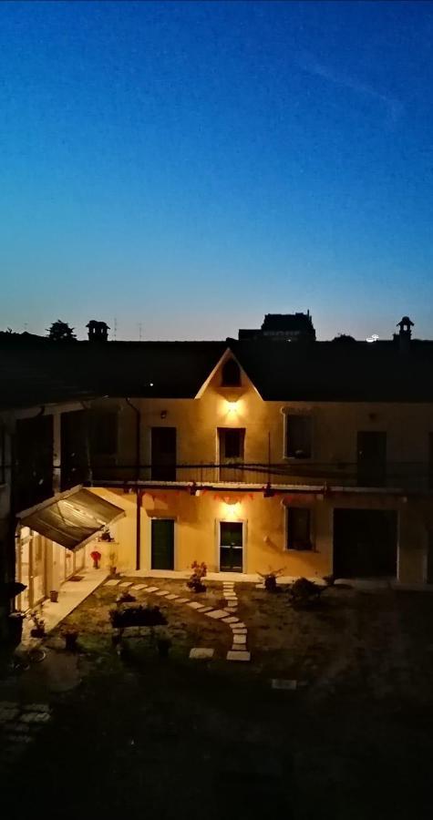 مبيت وإفطار Samarate Cascina Anita المظهر الخارجي الصورة